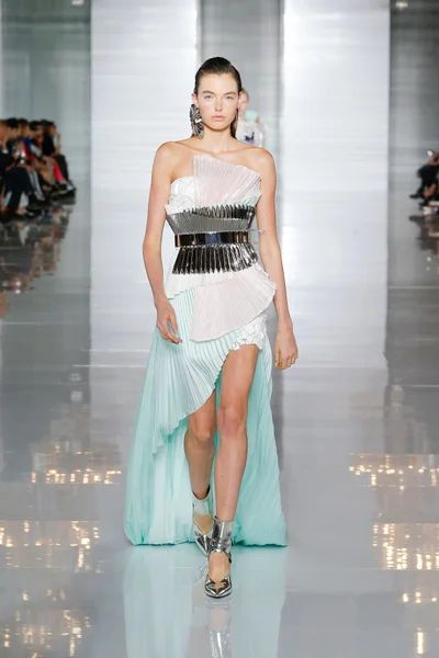 Look 53